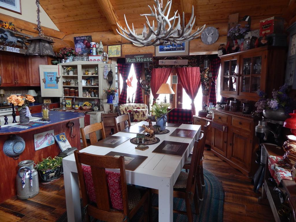 Idle Spurs Log Cabin Bed & Breakfast Black Diamond Exteriér fotografie