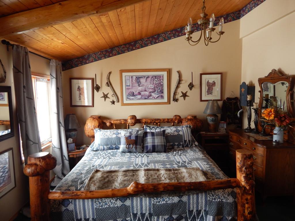 Idle Spurs Log Cabin Bed & Breakfast Black Diamond Exteriér fotografie