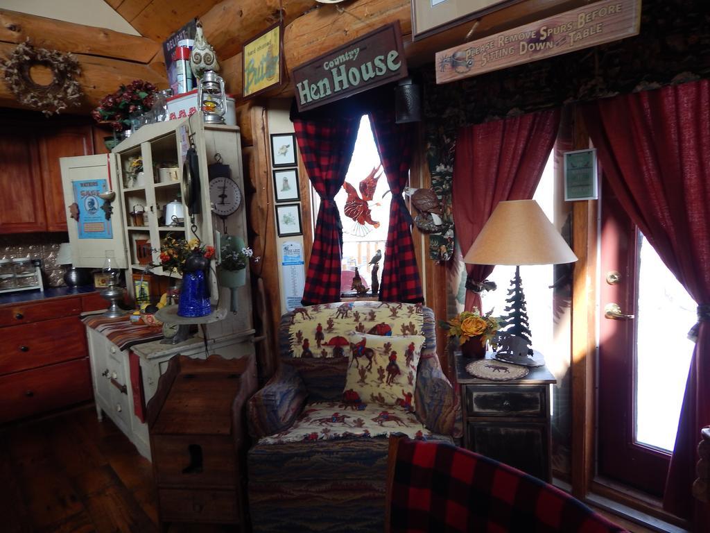 Idle Spurs Log Cabin Bed & Breakfast Black Diamond Exteriér fotografie