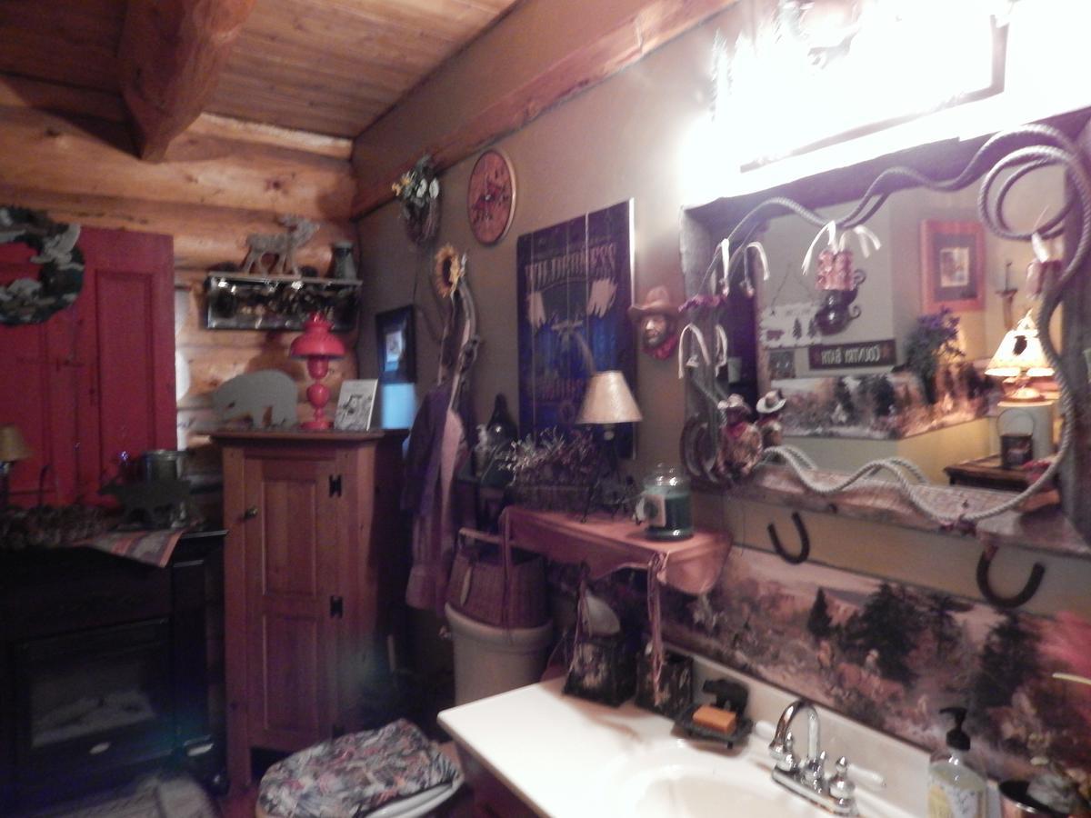 Idle Spurs Log Cabin Bed & Breakfast Black Diamond Exteriér fotografie
